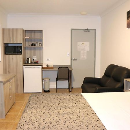 Childers Oasis Motel Экстерьер фото
